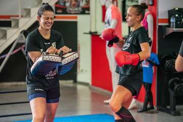 El Rocasa disfruta de una sesión de entrenamiento de Kick Boxing (Foto TA)